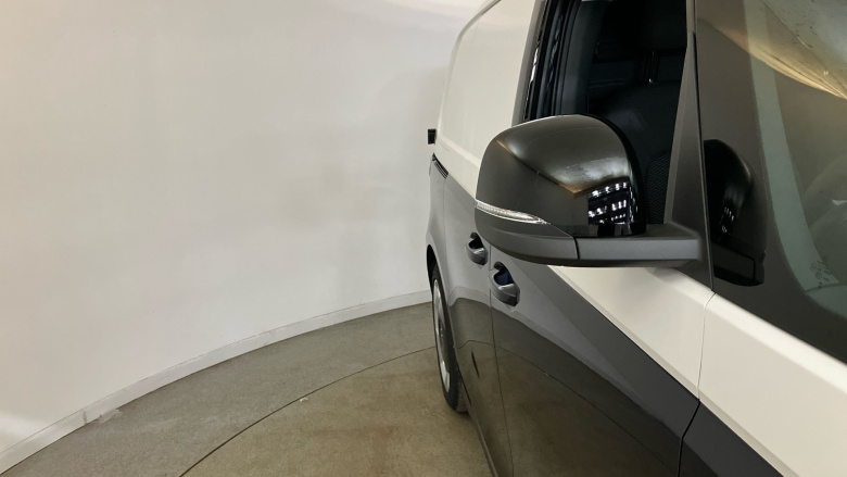 Volkswagen Id.Buzz Cargo 210kW Commerce Plus 79kWh Auto